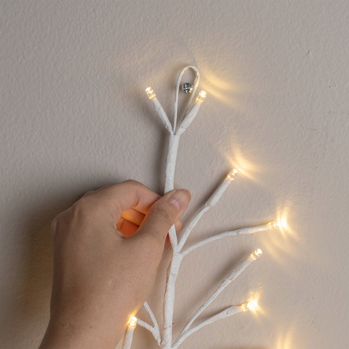 ADORNO NAVIDEÑO ÁRBOL BLANCO LED